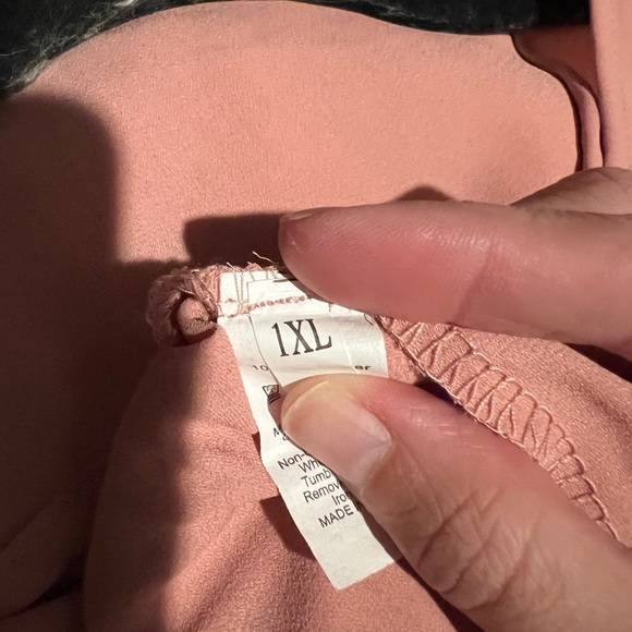 shein blush pink petal sleeve keyhole accent blouse 1XL - Picture 3 of 3